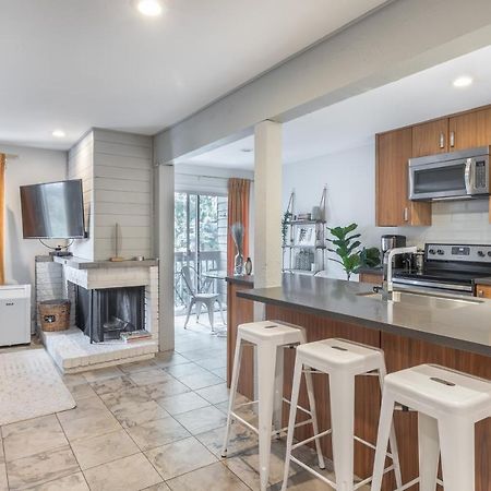 Updated Whistler Creek Studio With Parking Extérieur photo
