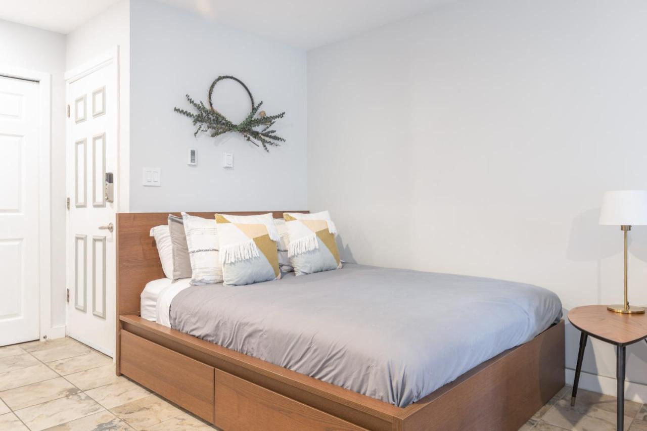 Updated Whistler Creek Studio With Parking Extérieur photo