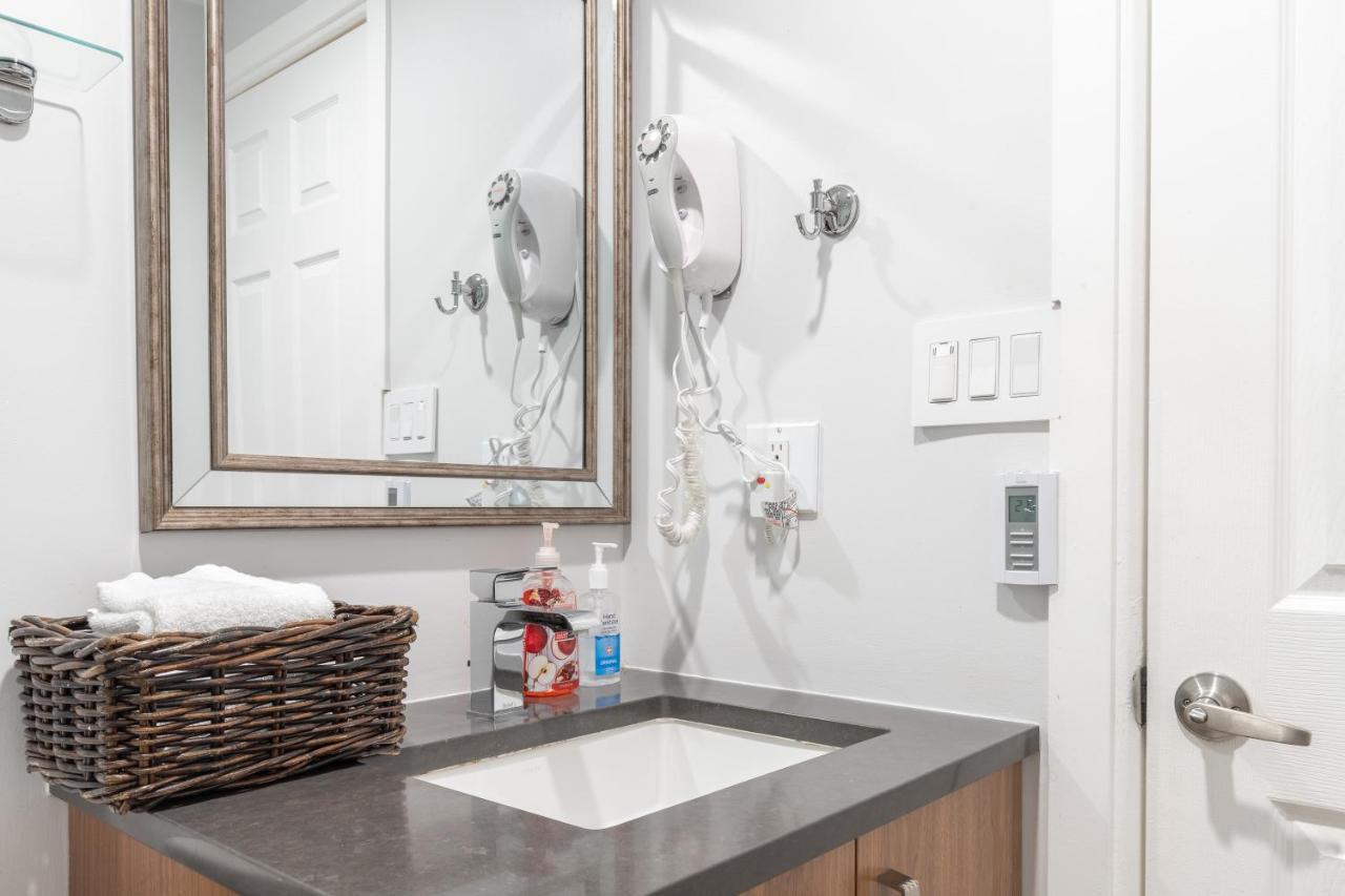 Updated Whistler Creek Studio With Parking Extérieur photo